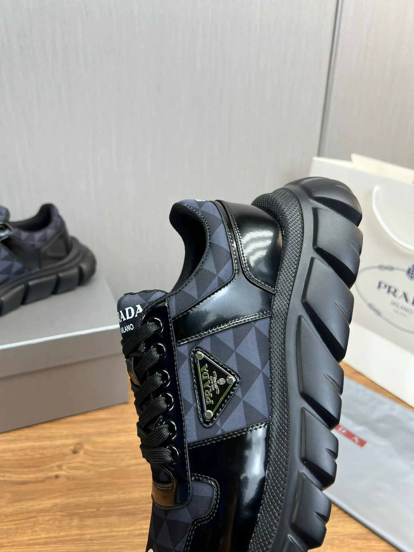 Men's shoes 💰560💰 [PRADA] Men's shoes are popular in the counter, official website is synchronized, 1 high-quality shipment ✔️Original cowhide + cowhide lining, 1🆚1 replica, original sole, 38-45 (45 customized, non-refundable)